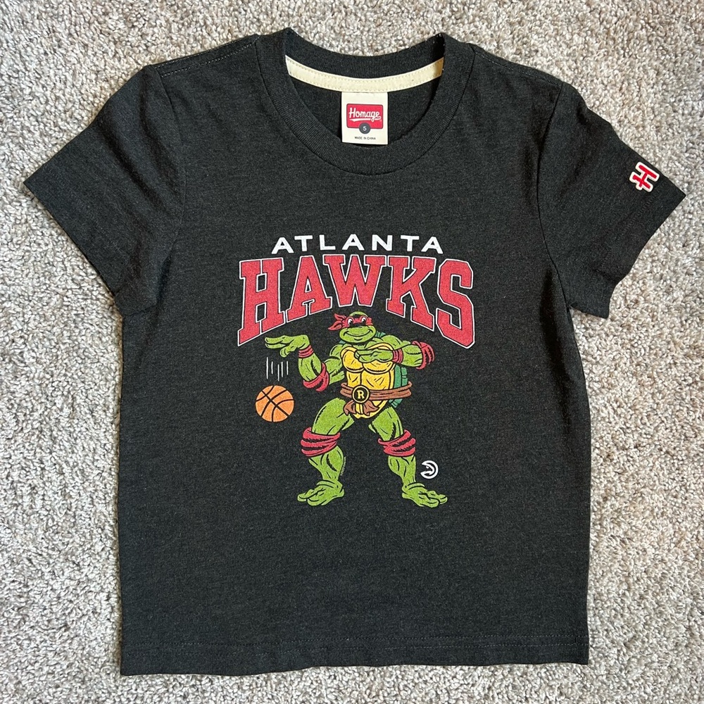 HOMAGE Black Atlanta Hawks Kids T-Shirt